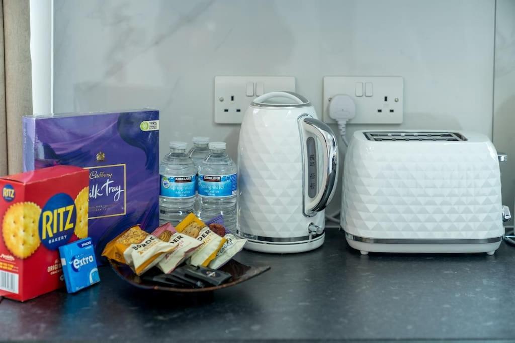 شقة Lux 3Bed Near Wembley With Parking By Oceana Group - Sleeps 8 هارو المظهر الخارجي الصورة