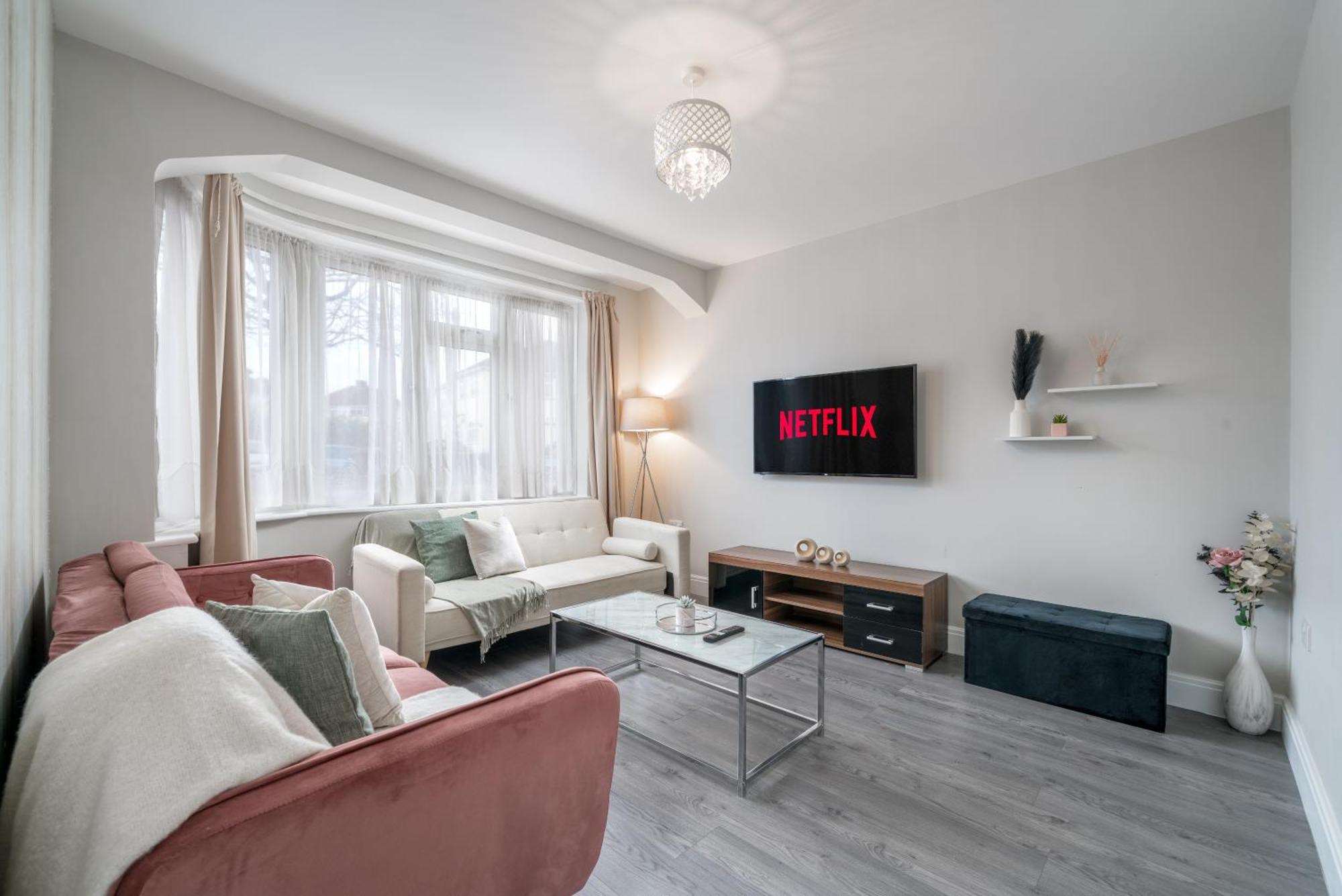 شقة Lux 3Bed Near Wembley With Parking By Oceana Group - Sleeps 8 هارو المظهر الخارجي الصورة