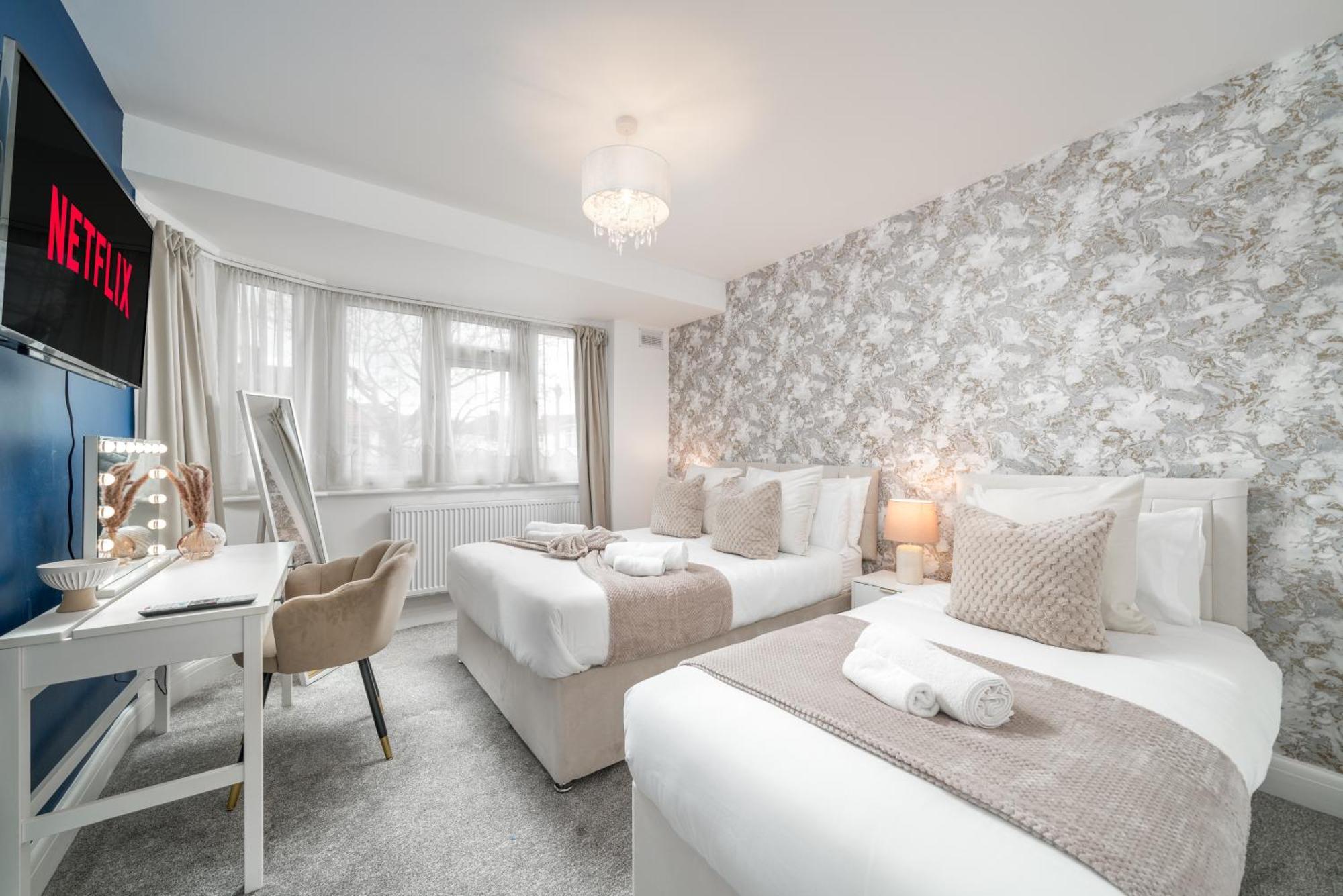 شقة Lux 3Bed Near Wembley With Parking By Oceana Group - Sleeps 8 هارو المظهر الخارجي الصورة